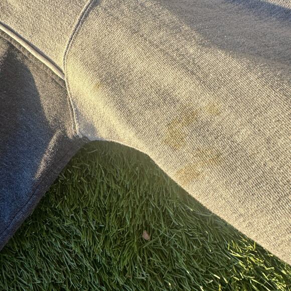 2002 Pooh 100 Acre Collection Two Toned Grey Embroidered POOH Varsity Crewneck - Picture 5 of 6